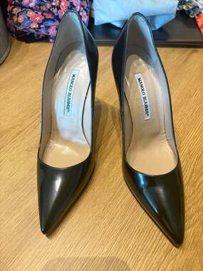 Manolo Blahnik BB Pointed Toe Pumps in Gunmetal Patent Leather